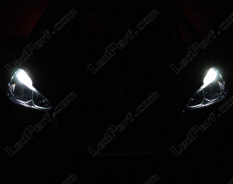 xenon white sidelight bulbs LED for Peugeot 208