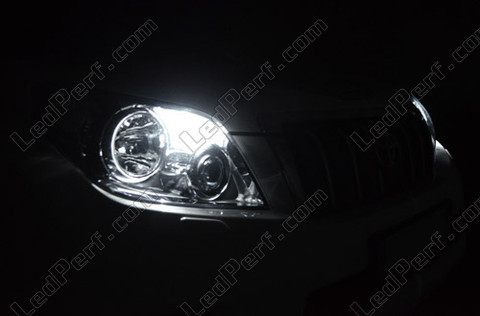 xenon white sidelight bulbs LED for Toyota Land cruiser KDJ 150