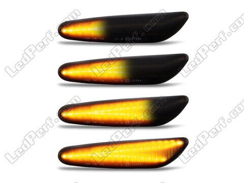 Lighting of the black dynamic LED side indicators for BMW Serie 1 (E81 E82 E87 E88)