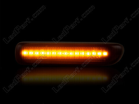 Maximum lighting of the dynamic LED side indicators for BMW Serie 3 (E46) 1998 - 2001