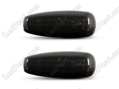 Front view of the dynamic LED side indicators for Hyundai I30 MK1 - Smoked Black Color