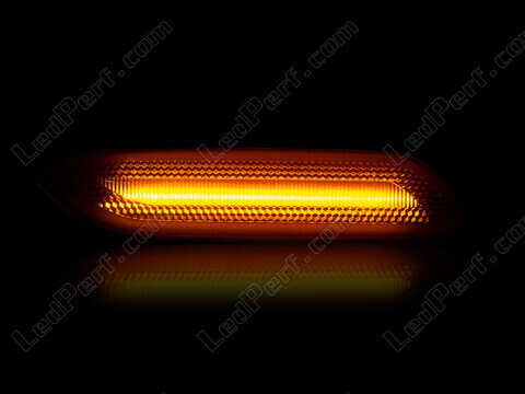 Maximum lighting of the dynamic LED side indicators for Mini Paceman (R61)