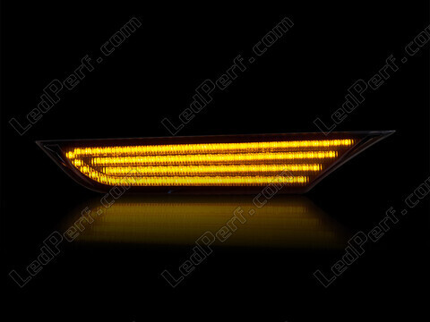 Maximum lighting of the dynamic LED side indicators for Nissan GTR R35