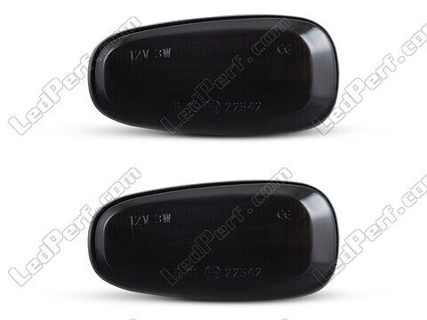 Front view of the dynamic LED side indicators for Opel Zafira A - Smoked Black Color