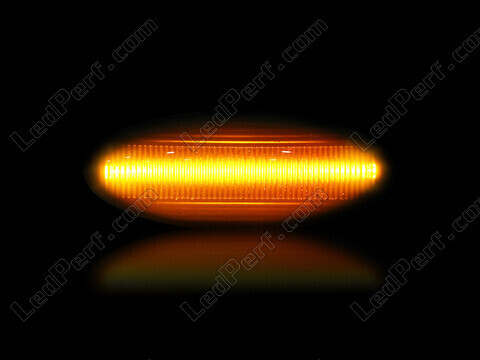 Maximum lighting of the dynamic LED side indicators for Toyota Auris MK1